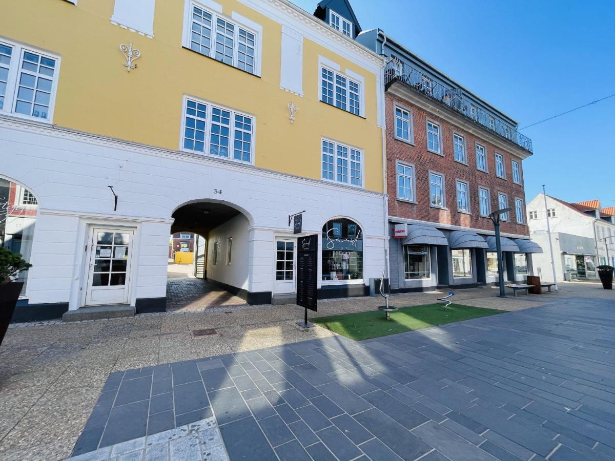 Aday - Charming Apartment In The Pedestrian Street Of Фредериксхавн Екстериор снимка
